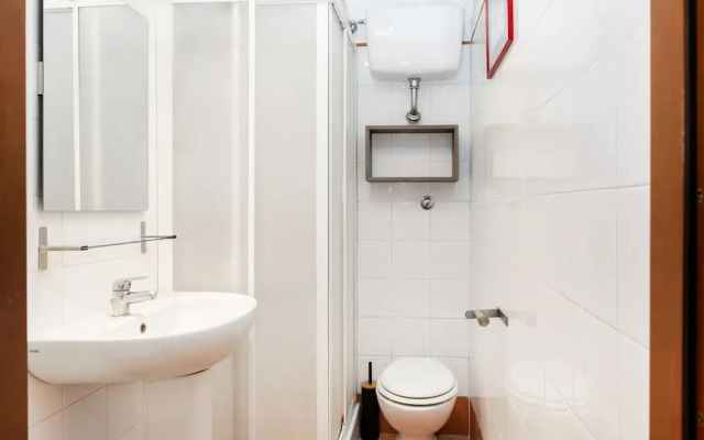 Casa Fiamma in Rome With 1 Bedrooms and 1 Bathrooms