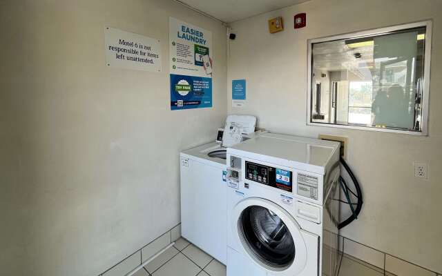 Studio 6 Galveston, TX