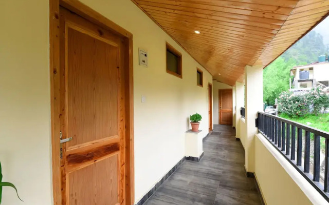 OYO 14741 Home Pleasant Studio at Kanyal Road