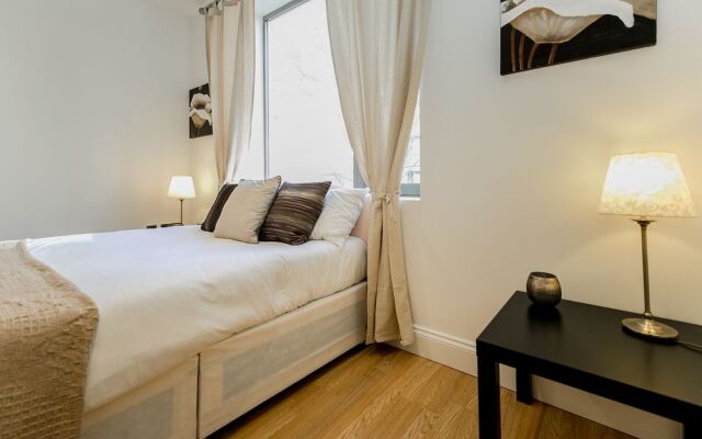 Aldgate Apartments