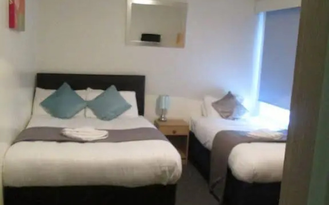 Paramount Hotel