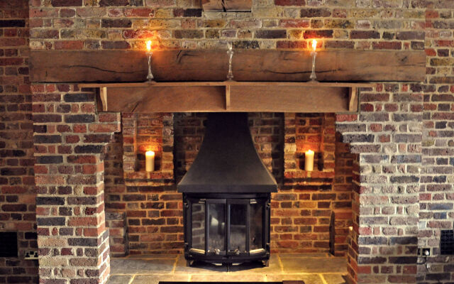 Little Foxes Hotel & Gatwick Airport Parking