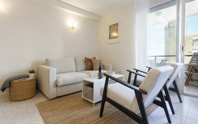 Beachfront Apartment With Seaview Terrace
