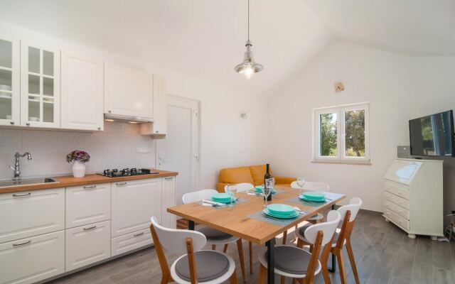 Beautiful Home in Postira With 2 Bedrooms, Wifi and Outdoor Swimming Pool