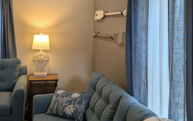 Newly Renovated Acadia Apartment Maple Street