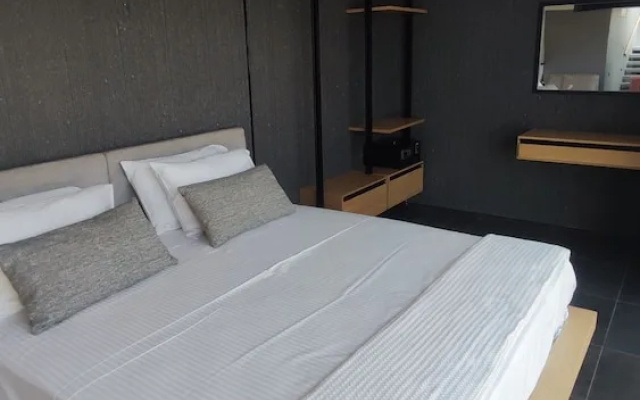 Summertime Signature Suites