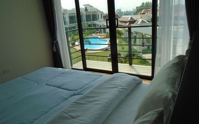 Sunrise Villa Resort