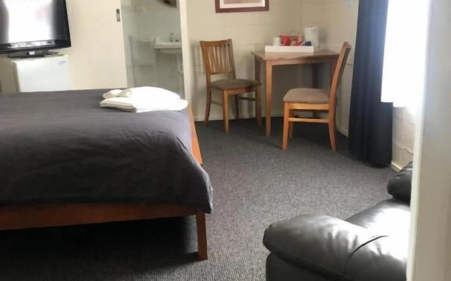 Kookaburra Ski Lodge