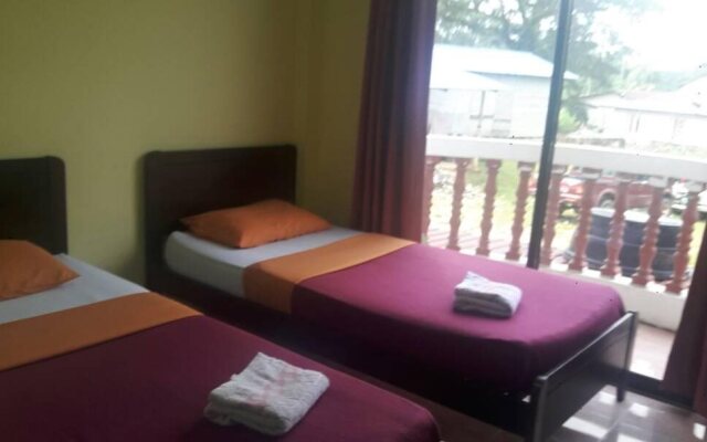 OYO 90565 Teresek View Motel