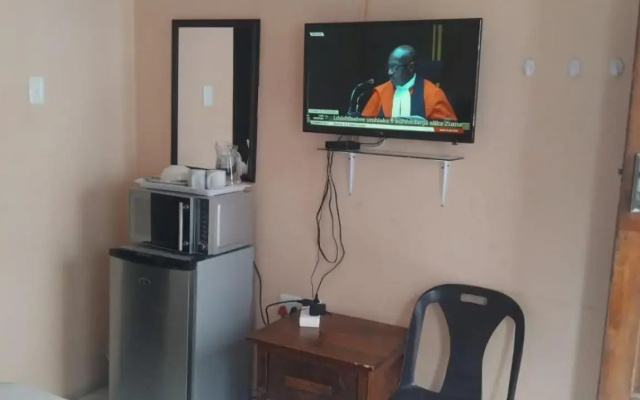 Lisokhanya GuestHouse