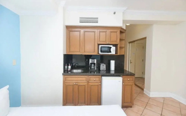 744 Ocean View Hollywood Beach