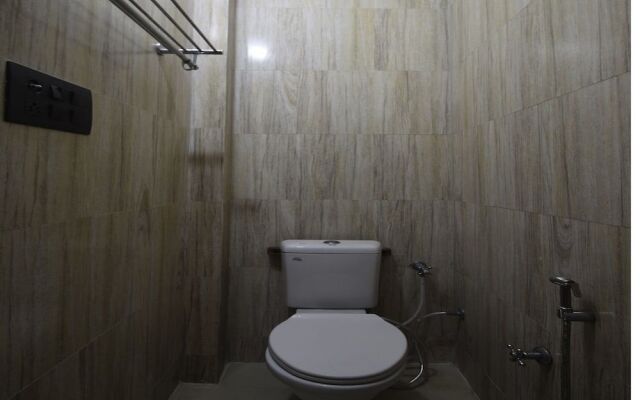 OYO 16914 Hotel Kiran Shree