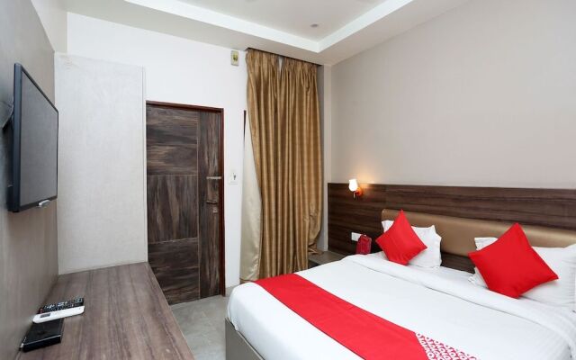 Collection O 6688 Hotel RP Grand Titanium