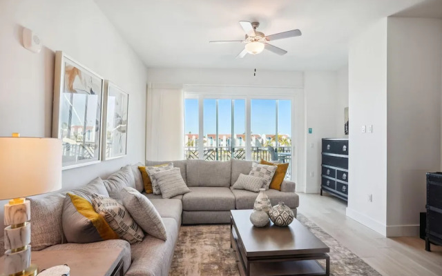 The Harbor Condo 305 - Premier