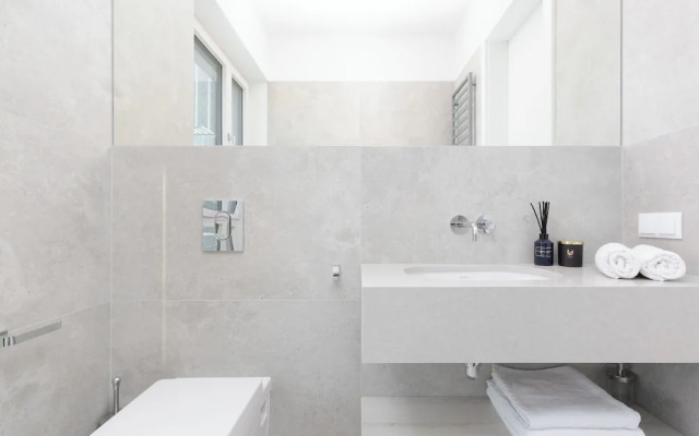 Luxury Suite by Renters Prestige