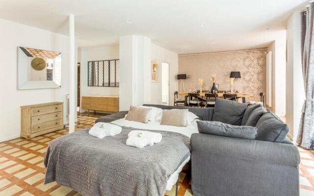 180 Suite Eden, Luxury APT at Sacré Coeur