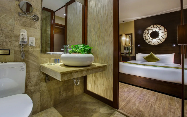 Oriental Suites Hotel & Spa