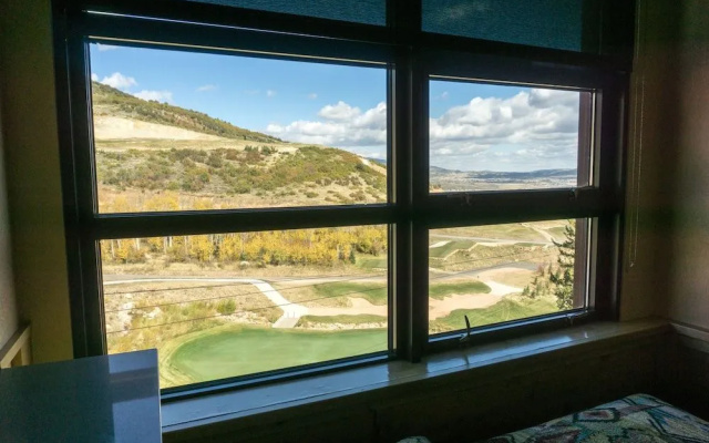 Come Golf or Ski in/out at this best location by RedAwning - Save 20% on 7+ Nights!