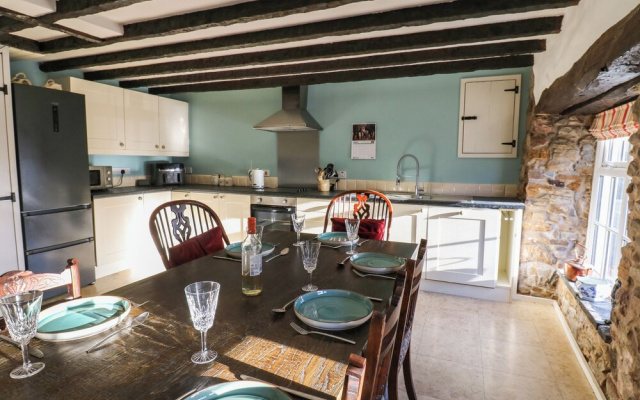 Rose Hip Cottage