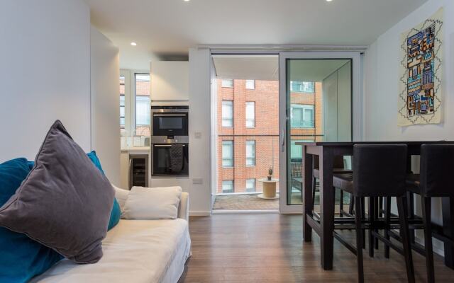 3 Bedroom Apartment Near King George's Park