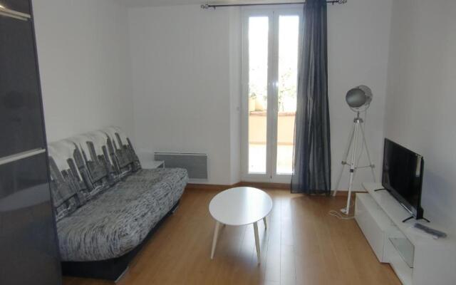 18 Avenue Georges Clemenceau