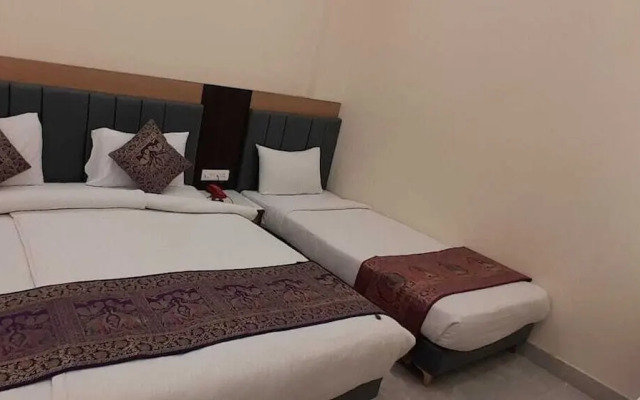 OYO Premium Assi Ghat