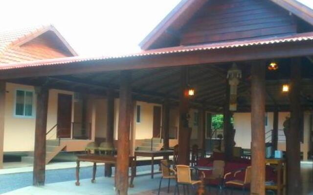 Saksri Resort