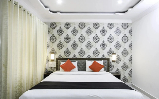Rich Fort By OYO Rooms