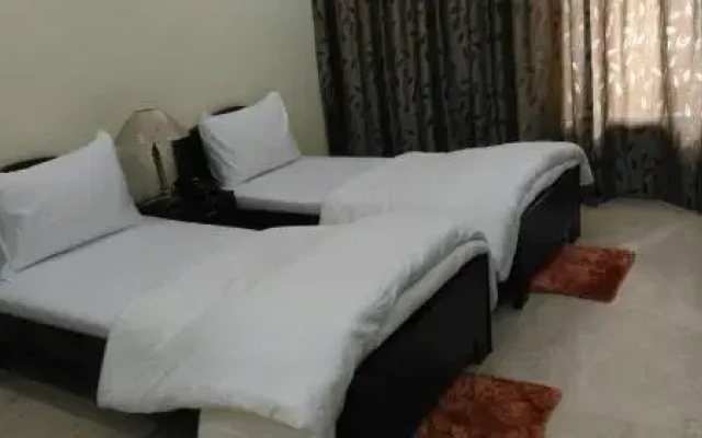 Kapoor Residency