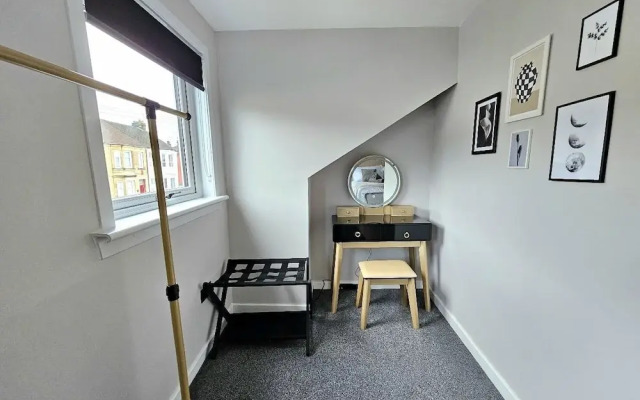 Warm & Cosy Home in Glasgow