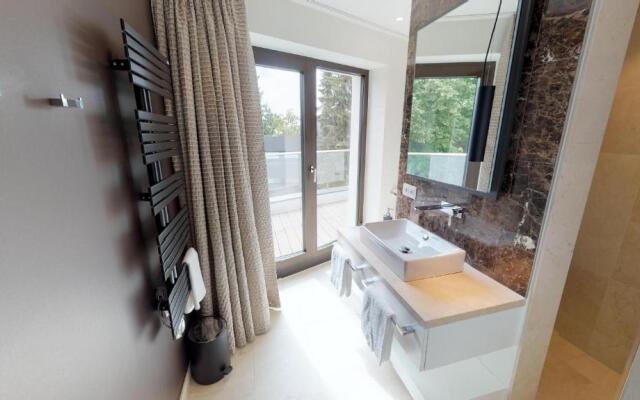 White Pearl Apartment 3.01