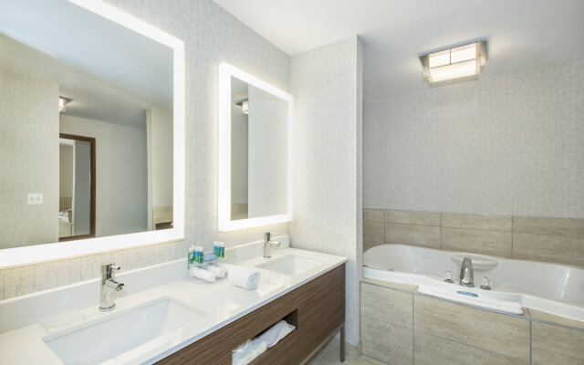 Holiday Inn Express & Suites Medicine Hat Transcanada Hwy 1 by IHG