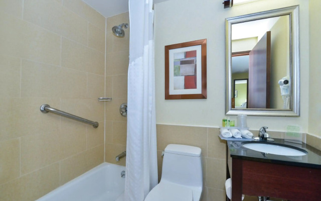 Holiday Inn Express New York - Manhattan West Side by IHG