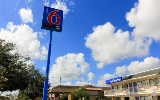 Motel 6 Kingsville