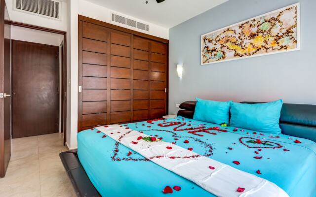 Penthouse Skyline 2BR 2BathR & Balconies