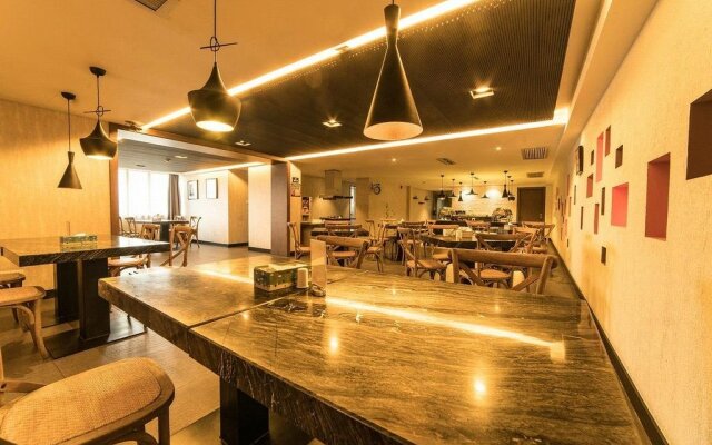 NanYuan Inn Selection W Ring Road Railway Station