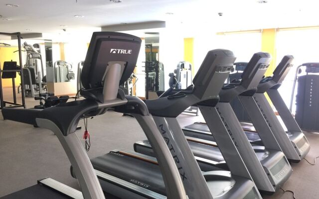 Aiya Residence & Sport Club BTS Budget Hotel