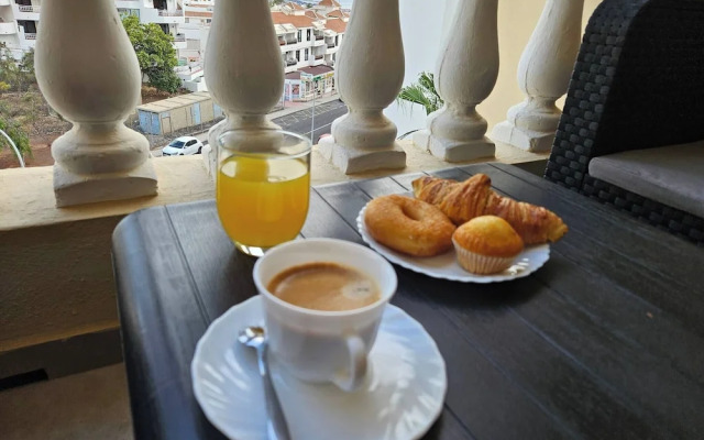 Los Cristianos Heated Pool Sea View AC
