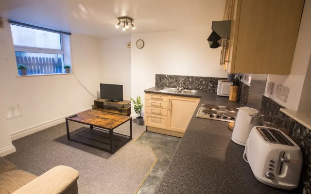 Short Stay Bristol - Warden Apartment