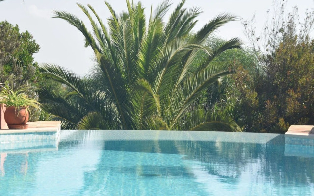 Fantastic Villa in Lagos With Swimming Pool