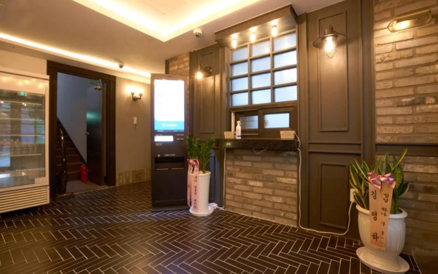 Dwell Hotel