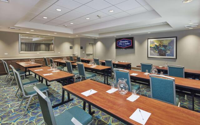 Hampton Inn & Suites Sacramento at Csus