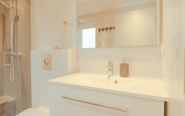 Charming Artistic Retreat | Panoramic View