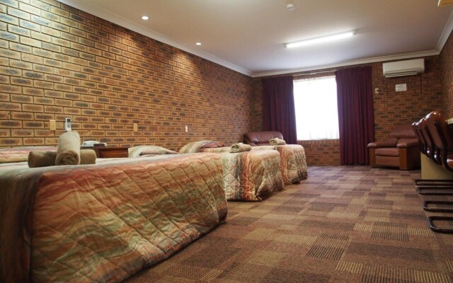 Cobar Town and Country Motor Inn