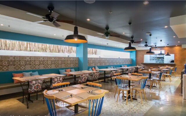 Ferra Hotel and Garden Suites