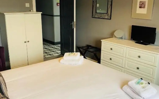 Traxx Hotel