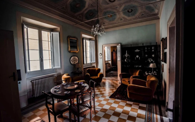 Palazzo Capparucci - Dimora Storica