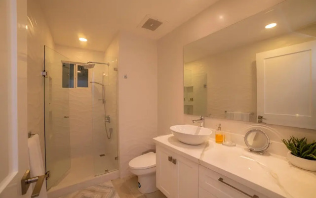 Del Mar 4M - 3 bdr 2 Bath Condo