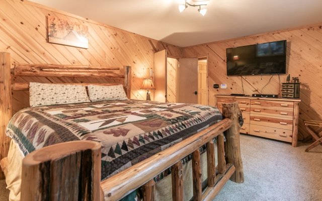 Boulder Lodge Apartment 3 NW Comfy Cabins