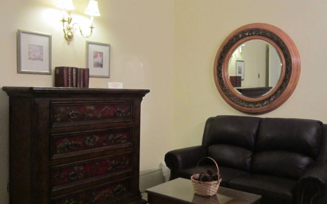 Chipman Hill Suites - Senator Dever House